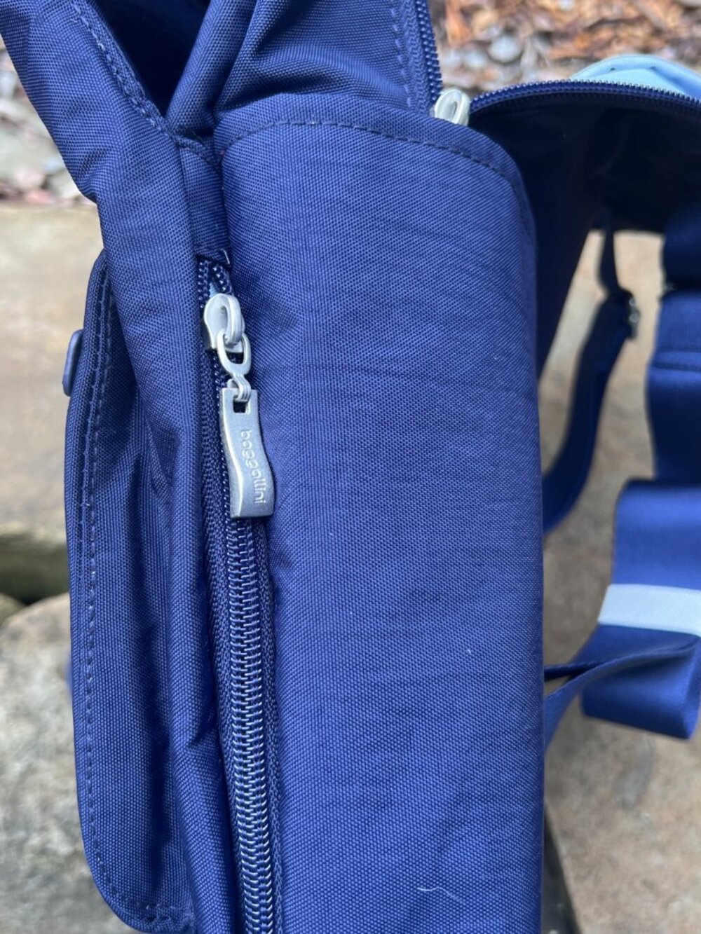 Baggaliini everyday backpack navy blue includes RIFD wallet NWT - Picture 9 of 16